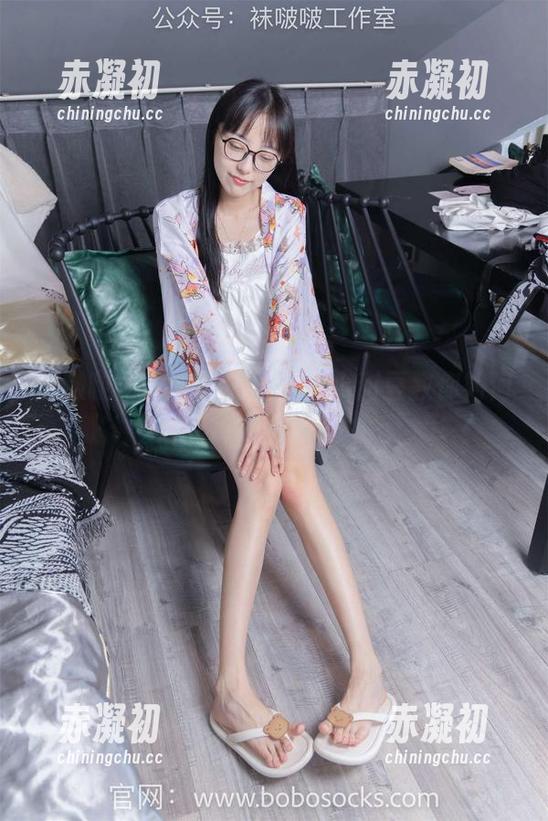 袜啵啵 - 方便面的图集：小甜豆教你如何和食物拍出好戏