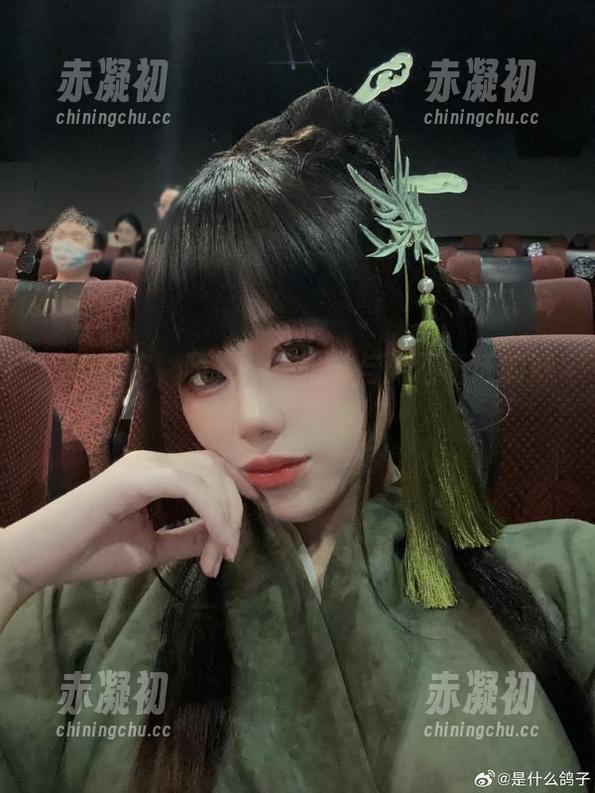 一路耍皮，阿九从不咕咕与她不听话的妹妹写真合集。