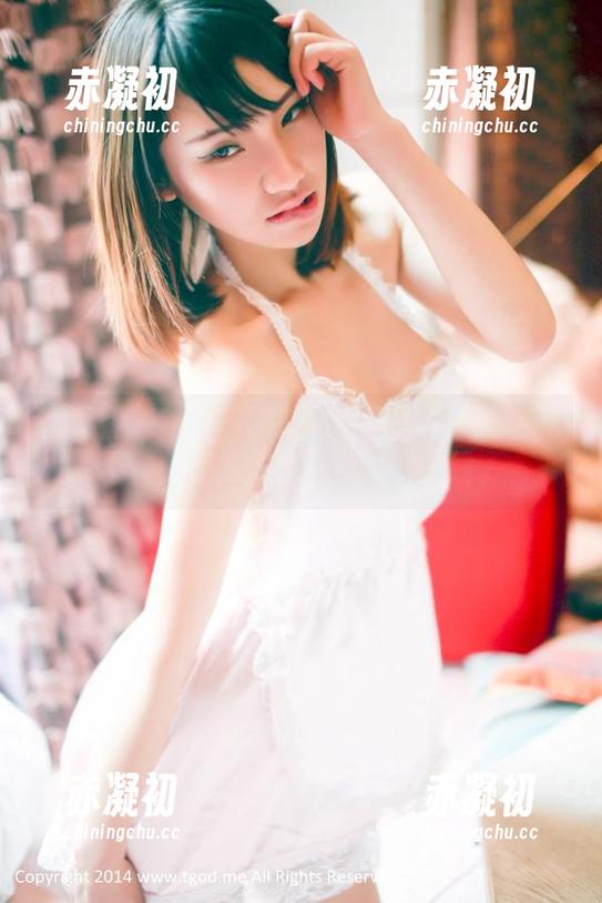 青豆客 - 喵喵哒的在线写真——御姐穿搭不容小觑，真的不想撇开视线。