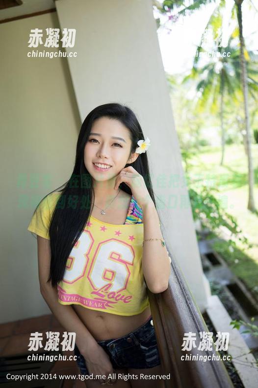 青豆客 - 在图片里，施忆佳把女王特质表现得恰到好处，真想找个借口再看一遍。
