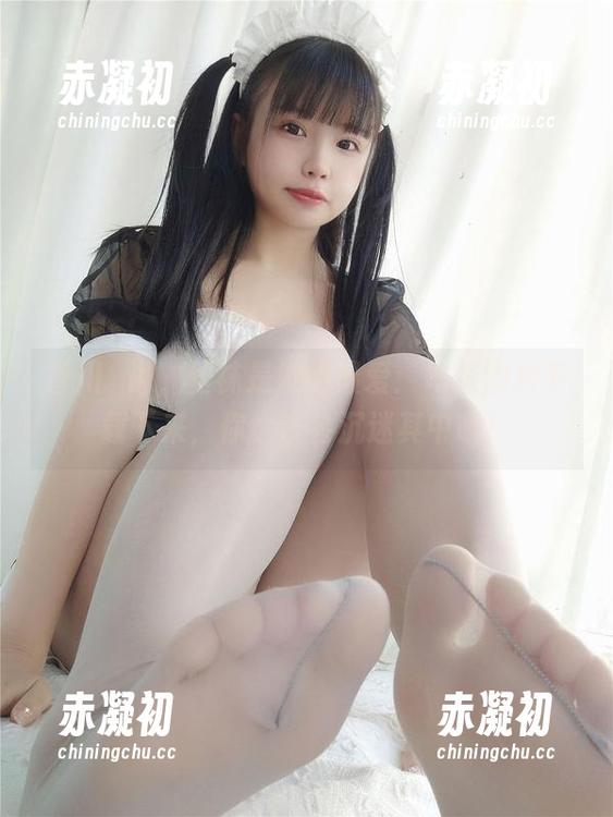 香川澪说，丝袜是她的最爱：每张图片下载下来，你也许会沉迷其中哦！