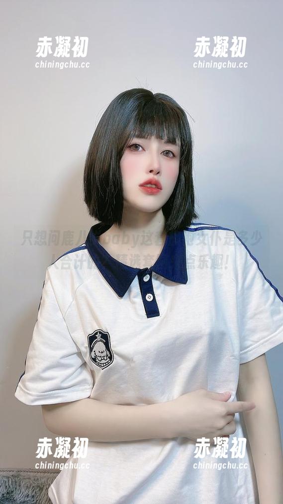 只想问鹿八岁baby这套旗袍女仆是多少人合计的？精选套图来点乐趣！