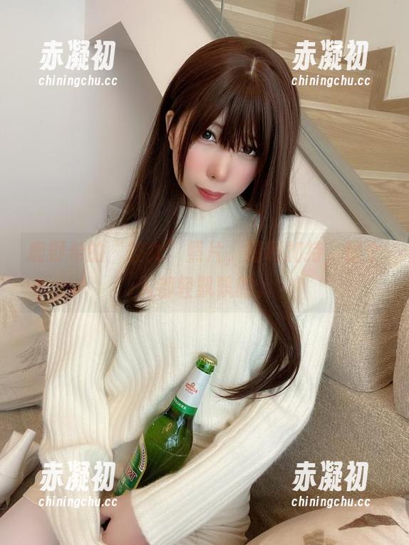 鹿野希的“彼女”照片，福利加持，整个人都轻飘飘的。